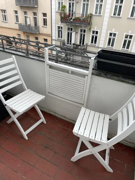 S+U Schönhauser Allee - 1,5 Zimmer möblierte Altbauwohnung — photo 1